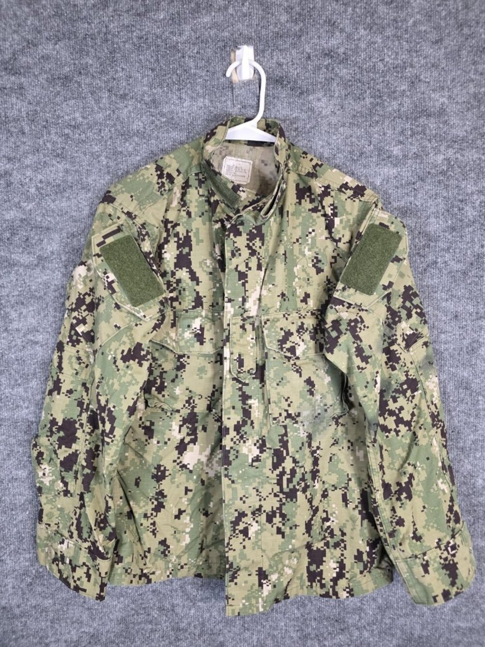 US Navy NWU Type III Shirt Mens Small Short Green Digital Camo M & M Mfg